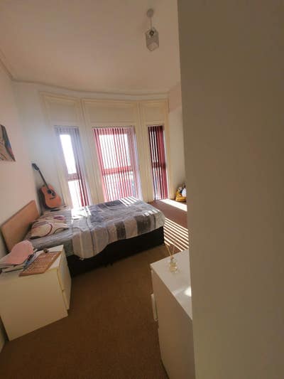 &pound;550 Ensuite Double Room, 2 Person Avail November Main Photo