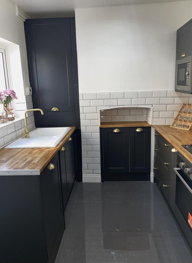 1 Large Double Bedroom in Modern Home Main Photo