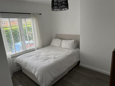 Modern room to rent  Main Photo