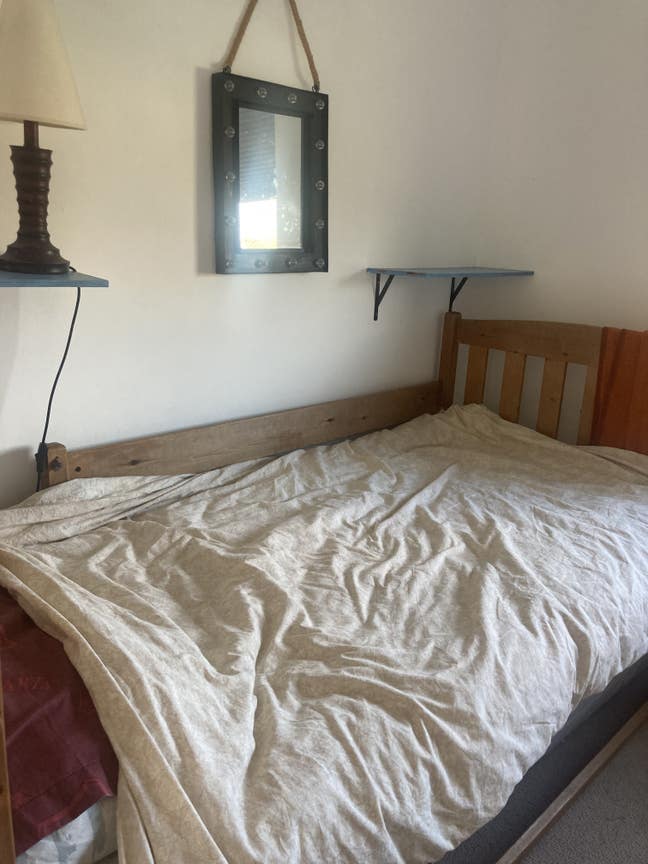 Single room in family home from 8th July Main Photo
