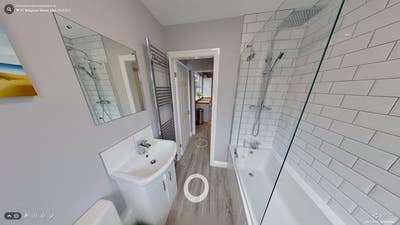 4 Bedroom Luxury Accomodation - Students Only Main Photo