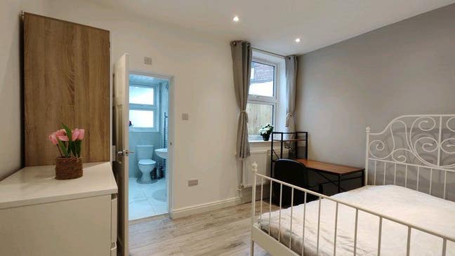 Two Double Bedroom Apartment to Let bills include Main Photo