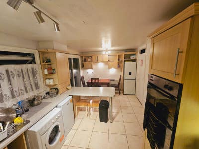 Double bedroom for Rent Main Photo