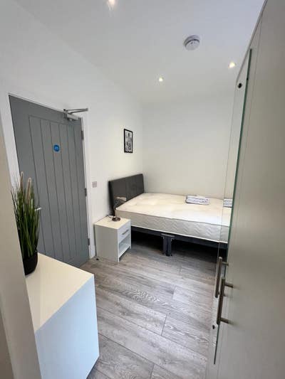 5 Bedroom - House Share Main Photo