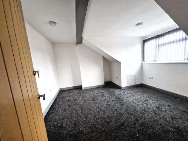2 Bed House Available to Rent  Main Photo