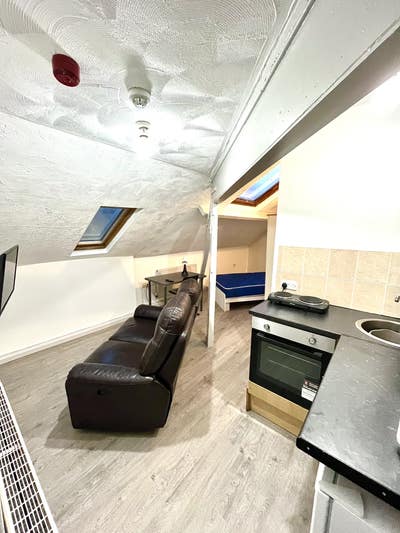 Large Studio Part Furnished All Bills Inc  Main Photo