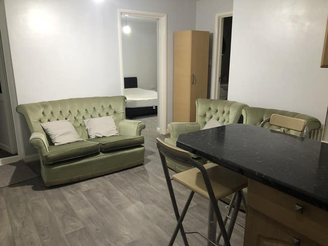 A 2 double bedroom furnished flat in a gated area  Main Photo