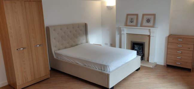 Double Room to Rent Main Photo