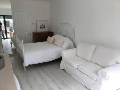 Gorgeous Self Contained Garden Studio 50DR7 Main Photo