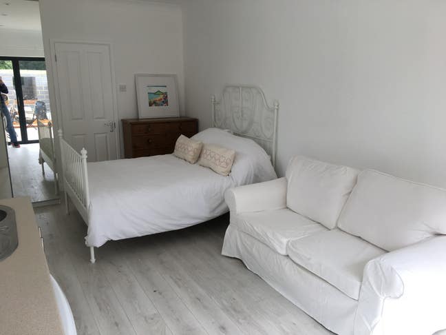 Gorgeous Self Contained Garden Studio 50DR7 Main Photo