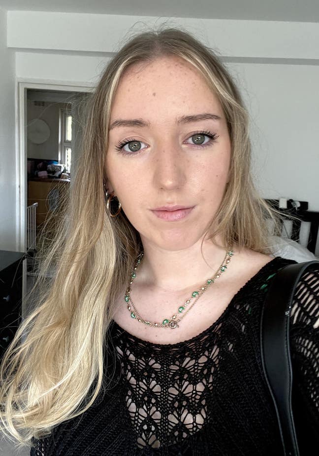 Looking for Double Room- 30 years old 💖 Main Photo