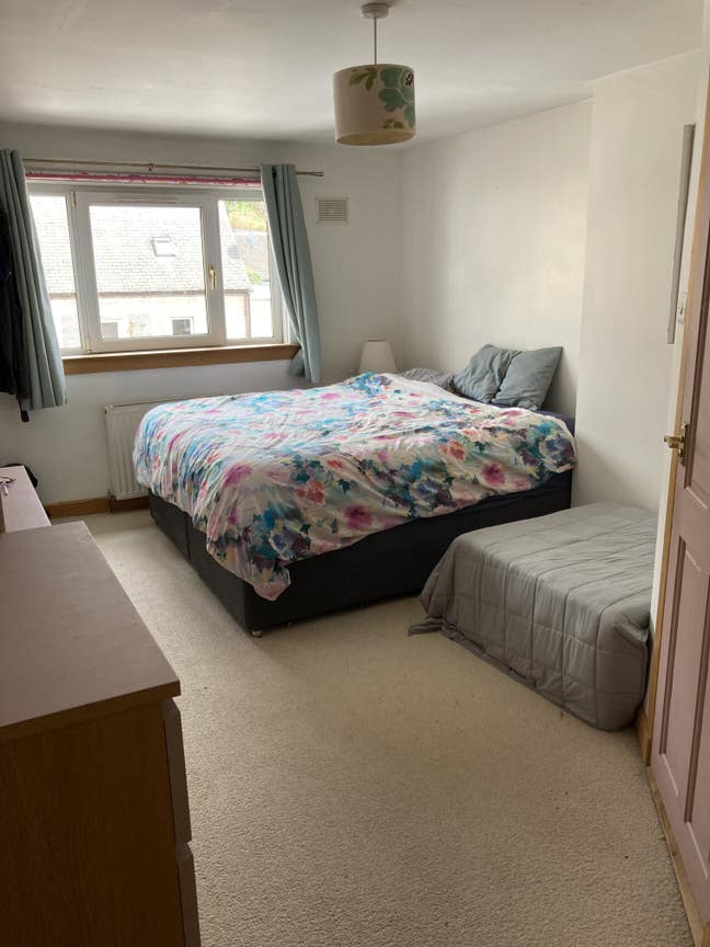 Large bedroom with en suite near Dunkeld  Main Photo