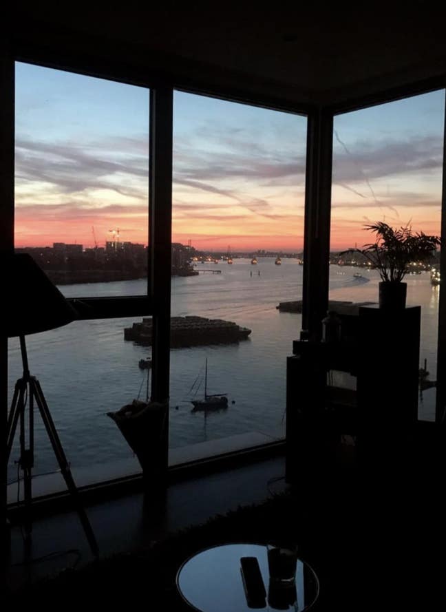 Luxury apartment-Thames view-7min North Greenwich Main Photo