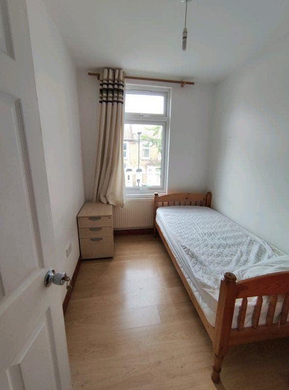 Single Room East Ham Main Photo