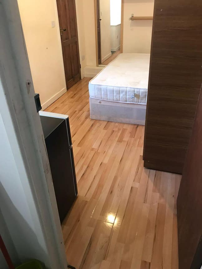 Studio Flat in Harrow HA1 1LE Main Photo