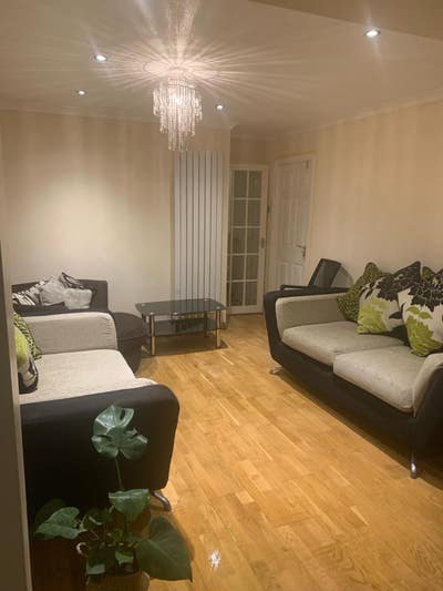 One double bedroom  Main Photo