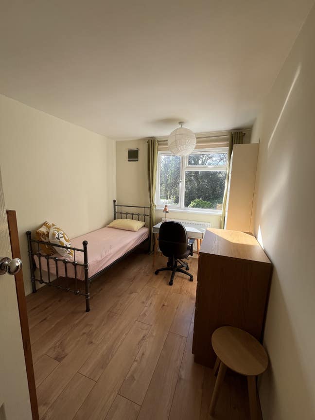 Double Room in Flatshare Main Photo