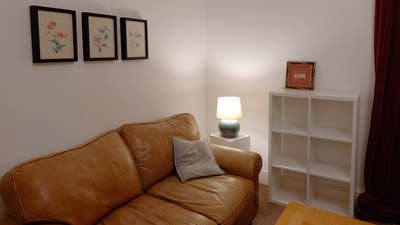 Large Double Room, in house w garden, bills incl Main Photo