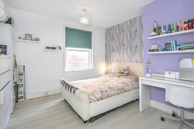 Furnished Double Bed, Modern House  Main Photo