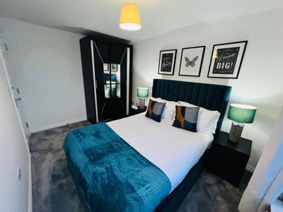 Double Rooms with En-Suite & Private Bathrooms Main Photo