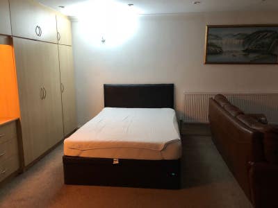 Beautiful studio  Main Photo