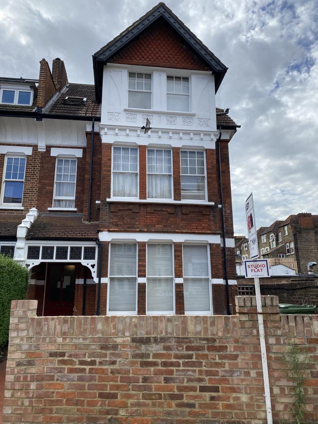 Studio to Rent in Streatham Main Photo