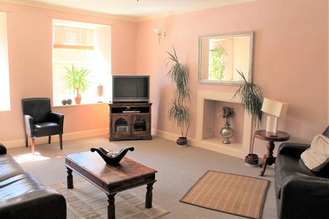 Big double room & es single room, town centre Main Photo