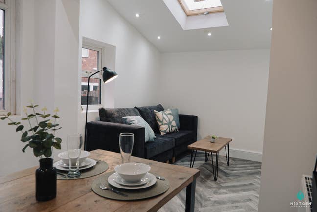 Professional HMO - Riverfront - Ensuite Main Photo