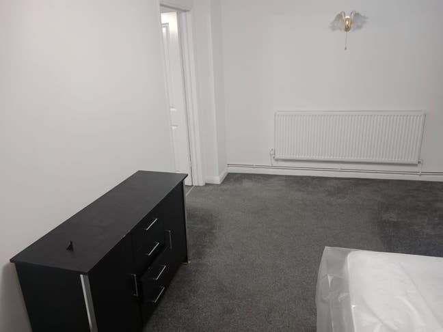 Double room available in Gravesend for female Main Photo