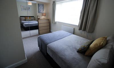 En-Suite Rooms Available in Thorne!! Main Photo
