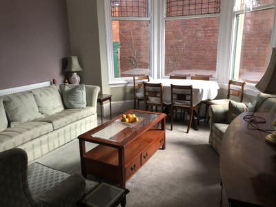 Luxury Female-Friendly City Centre Bills included. Main Photo