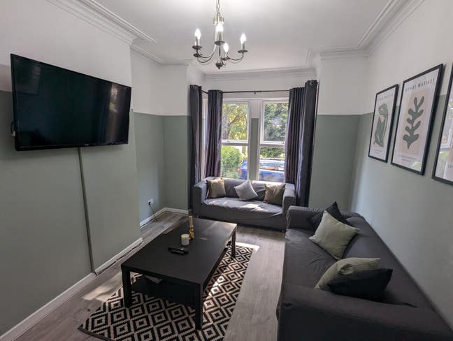 **Top Floor Double, Headingley House Share** Main Photo