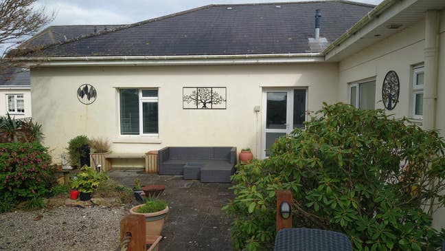 Room in large bungalow 1 mile from Padstow  Main Photo