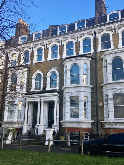 Bright, 1 Bed Flat with views of Common(Bills inc) Main Photo