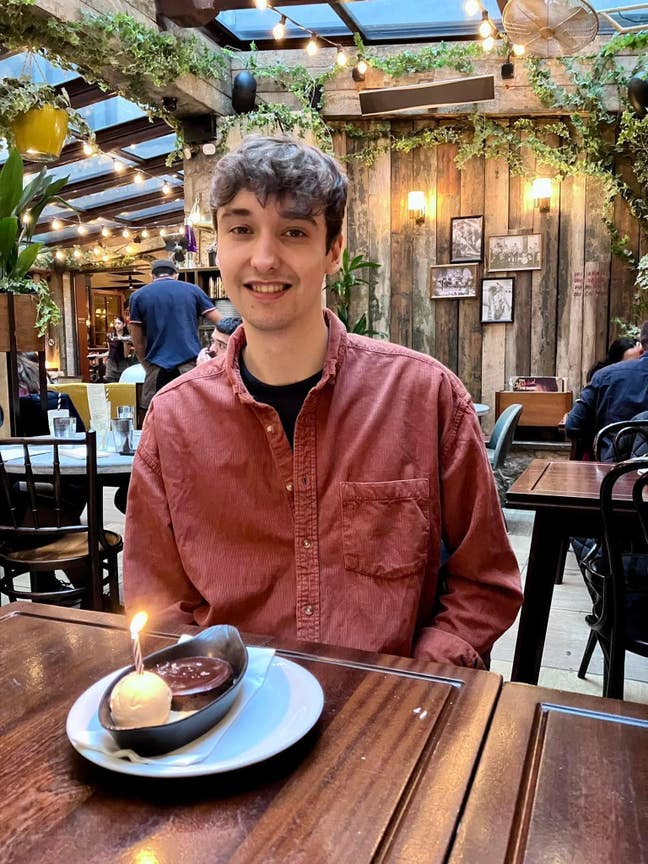 Young professional looking for housemates! Main Photo