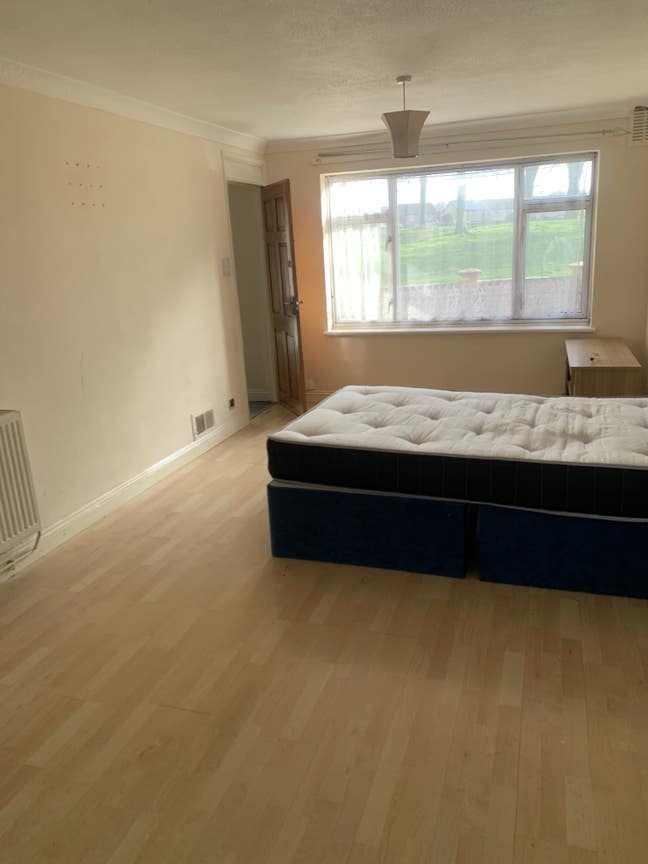 Large room  Main Photo