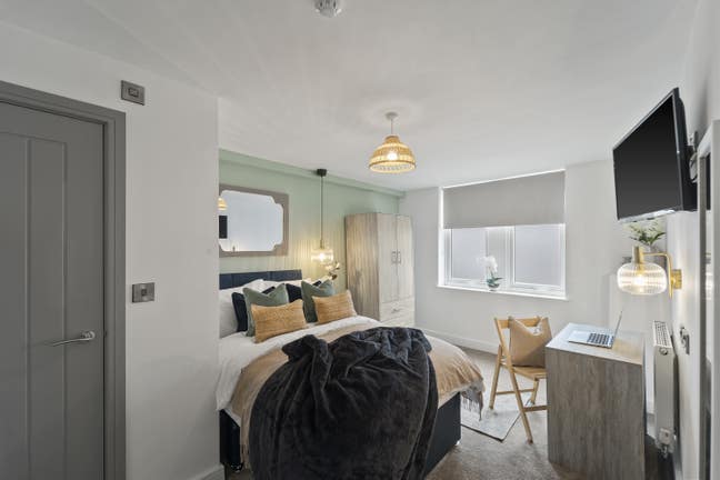 New Studios and Room Sin Fantastic Location  Main Photo