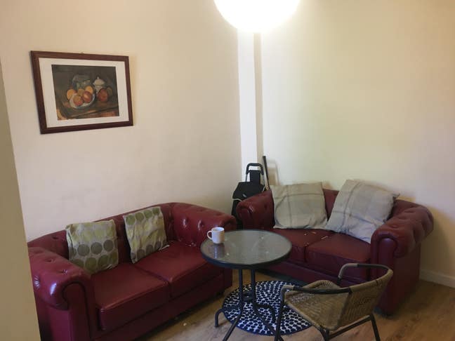 Double Rooms in Newly Refurbished House Main Photo