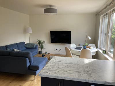 Double room - city centre (bills inc.+parking) Main Photo