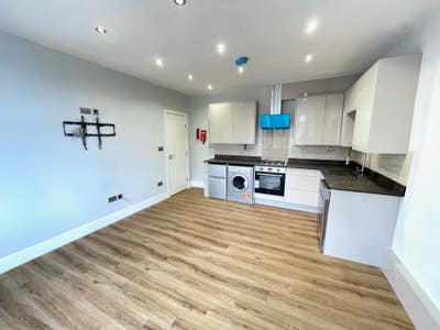 🔥 Brand New Luxury 2 Bed Flat Close to Centre 🔥 Main Photo