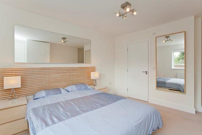 Modern & spacious Clapham High st double room Main Photo