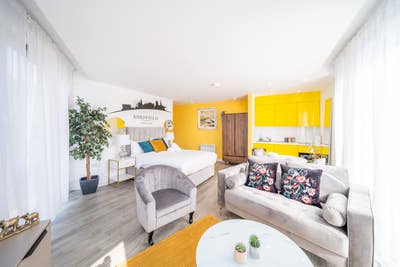Budget serviced apartment for short stays  Main Photo
