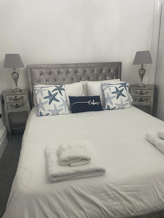 Large Double Room to Let in Beautiful House Main Photo