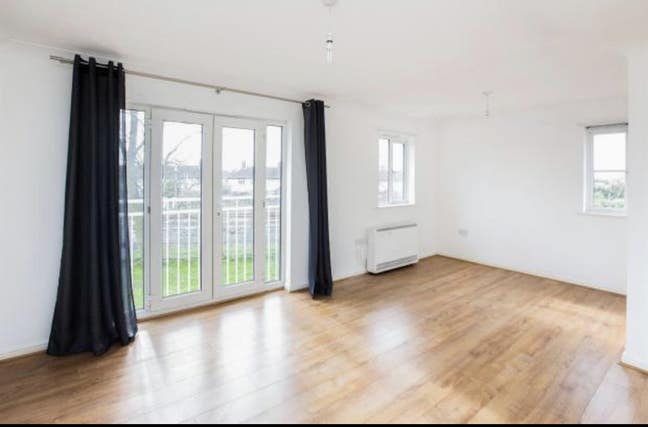 Double Room incl balcony in Upney Main Photo