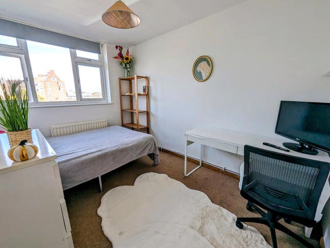 Very Central Cosy Furnished Double room with TV  Main Photo