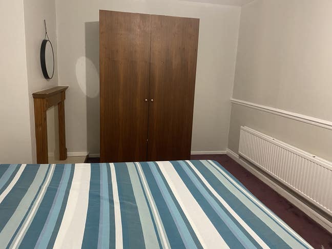 Double room for rent.close to Dagneham East Main Photo