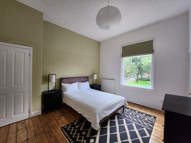 Large Bright Double Bedroom Main Photo