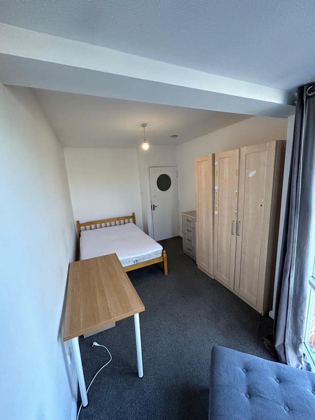 Cozy Bright Double Room Canada Water Main Photo