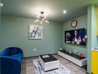 Lovely furnished short let apartment in Sheffield. Main Photo