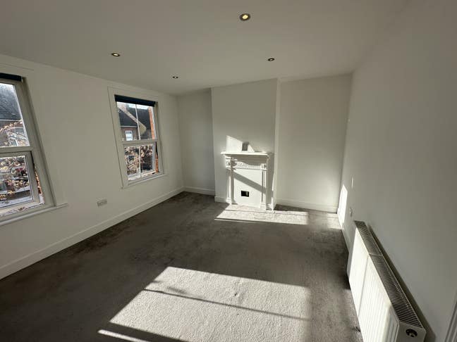 Lovely Victorian terrace house in Croydon Main Photo